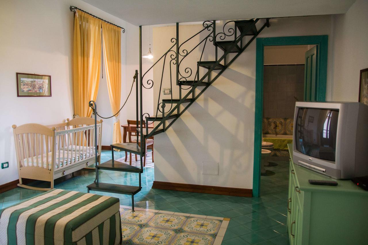 Hotel Del Sole Al Plebiscito 사프리 외부 사진